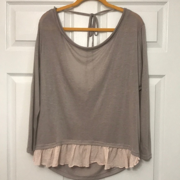 Anthropologie I A'Reve blouse with ruffle in front